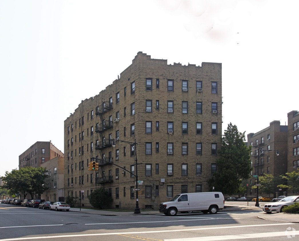 Primary Photo - 501 Avenue R