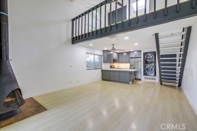 Foto del edificio - 4900 4900 E Chapman Ave