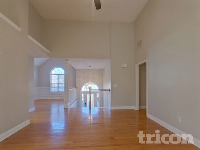 Foto del edificio - 136 Brookside Way