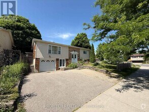 Building Photo - 122 Parkway Ave