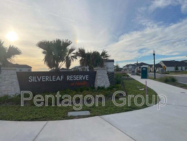 Foto del edificio - 16259 Silver Grv Blvd