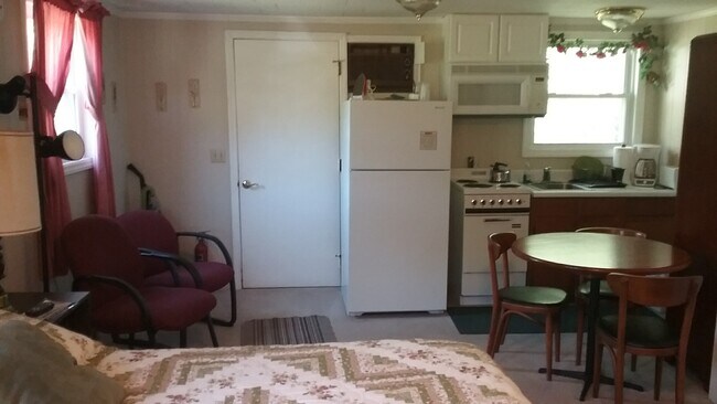 Building Photo - 460 Rabbit Hop Rd