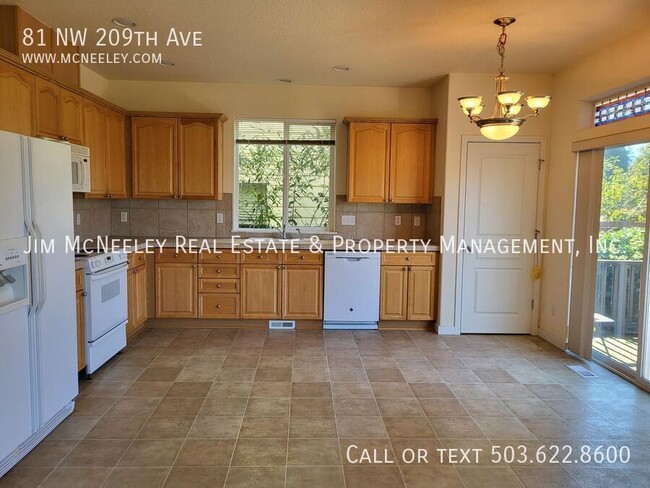 Foto del edificio - 81 NW 209th Ave