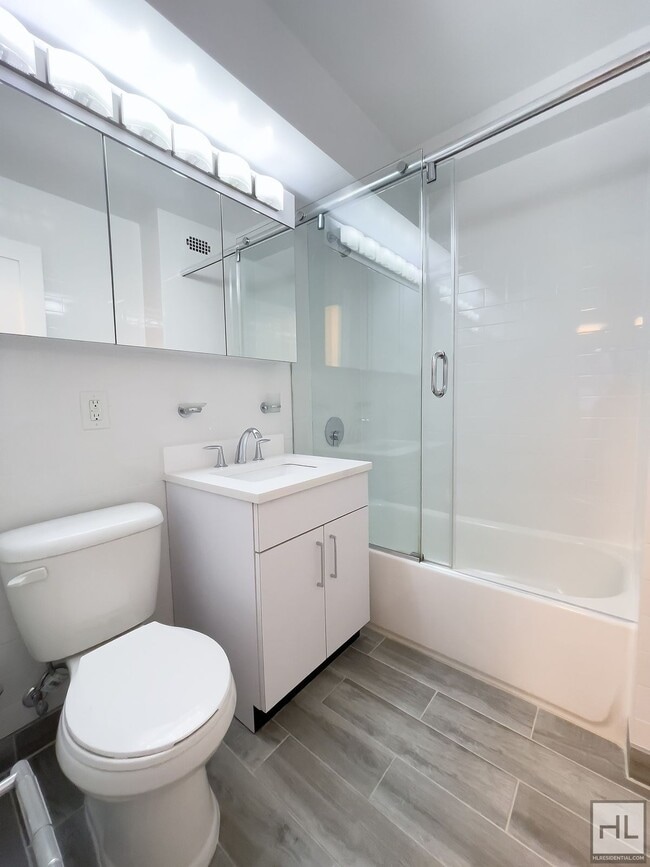 Foto del edificio - EAST 56 STREET