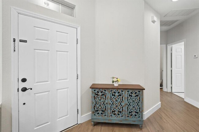 Foto del edificio - 8915 Summer Ash Ln