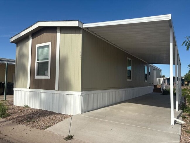 Building Photo - 2060 N Center St