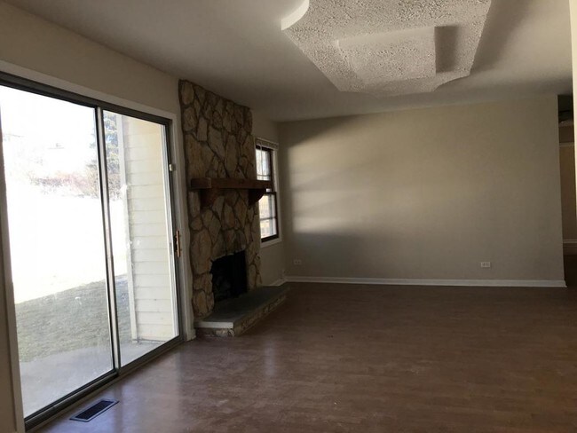 Foto del edificio - 2372 Crescent Ln S