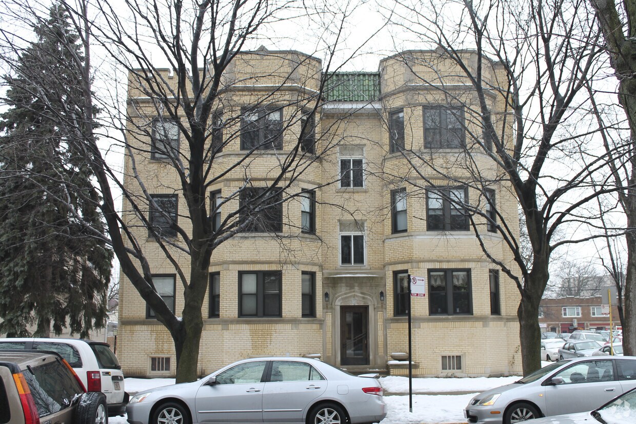 Building Photo - 4056 N Harding Ave