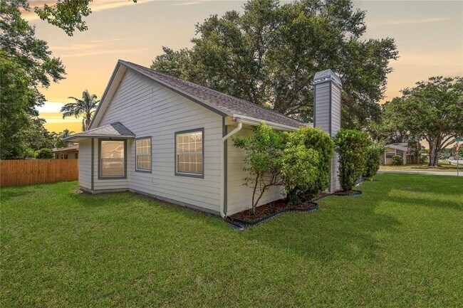 Building Photo - 5116 Plantation Dr