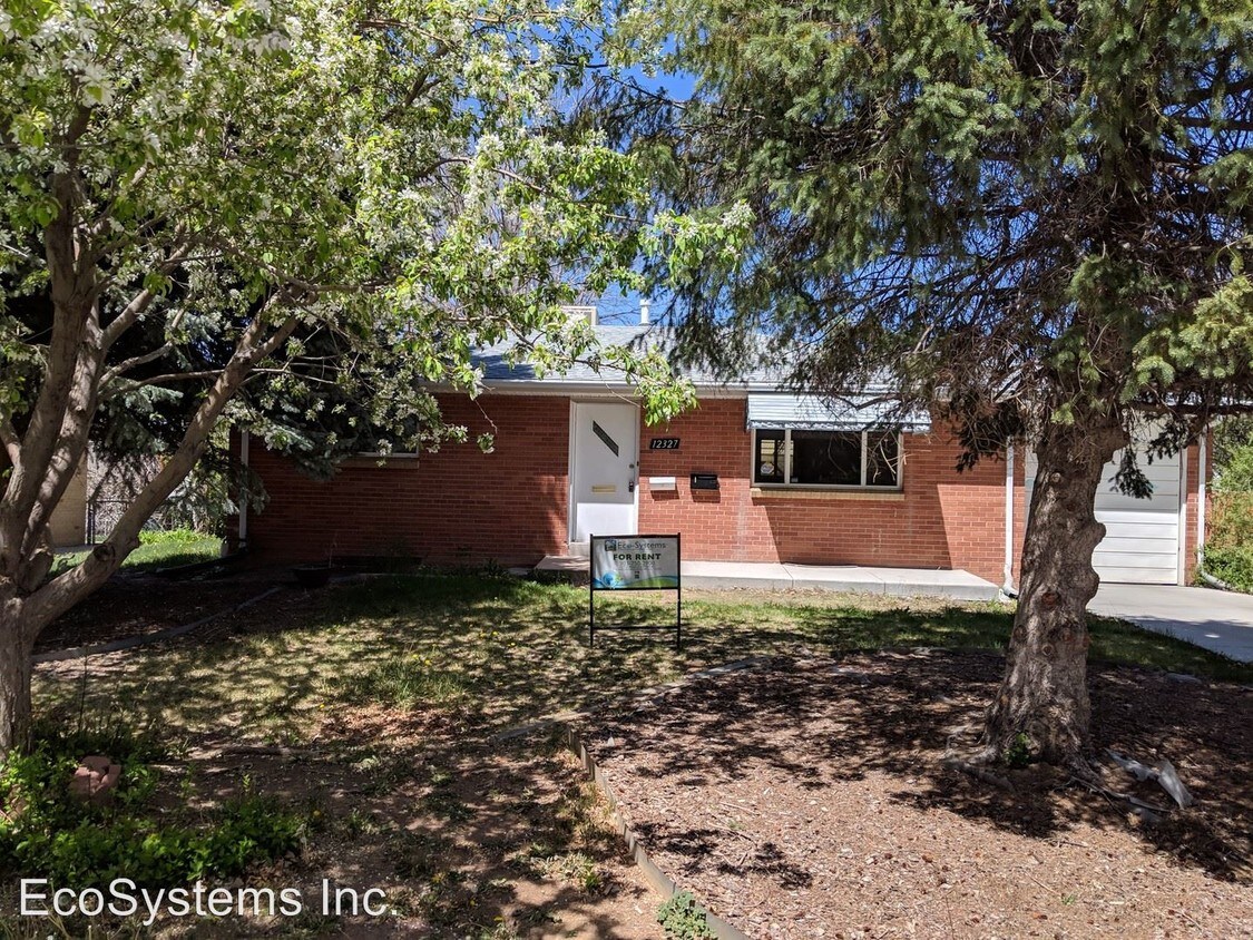 Primary Photo - 12327 E Virginia Pl