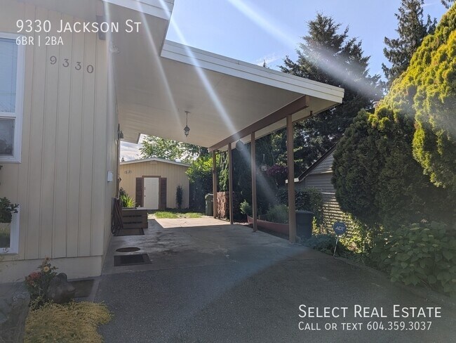 Photo du bâtiment - 9330 Jackson St