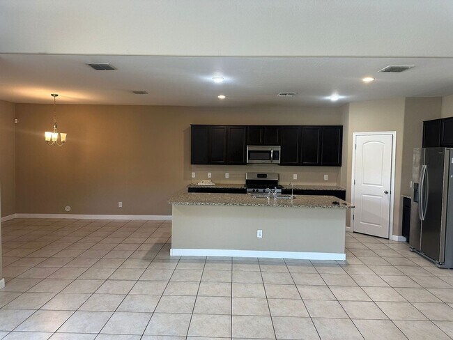 Foto del edificio - Stunning 4 Bedroom  House in Peoria