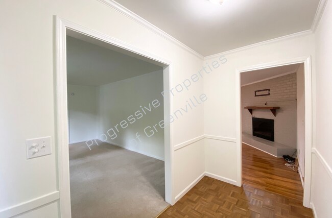 Building Photo - 109 Wood Heights Ave