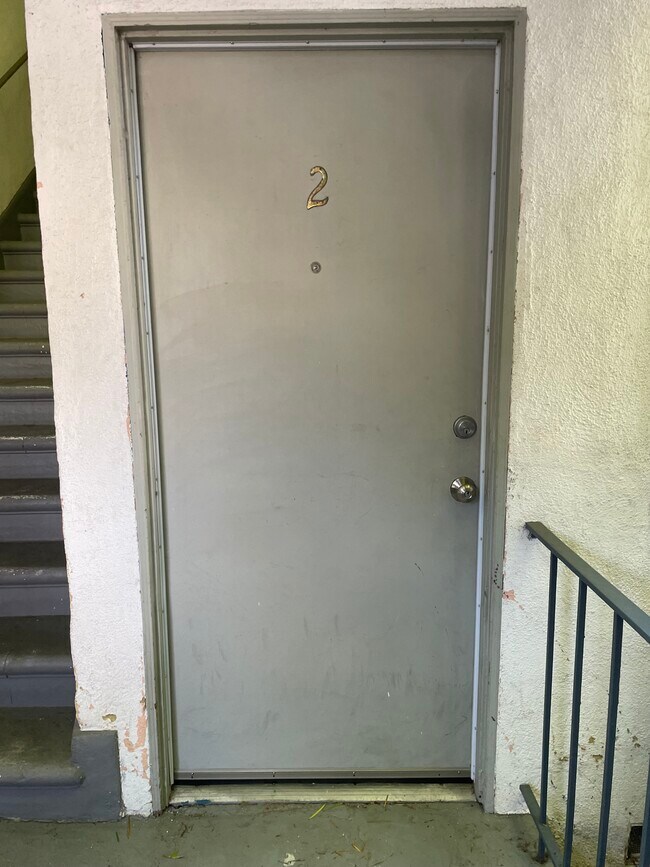 Foto del edificio - 811 Broadway St