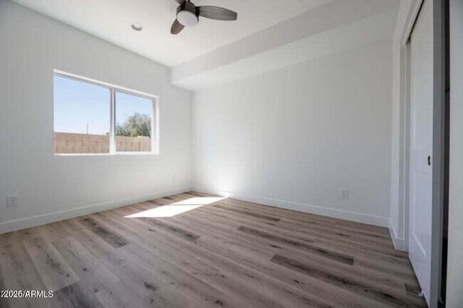 Foto del edificio - 1457 E Taylor St