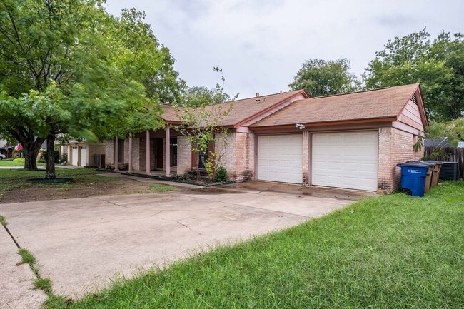 Building Photo - Updated 4 bedroom, 2 Bath Home In North Au...