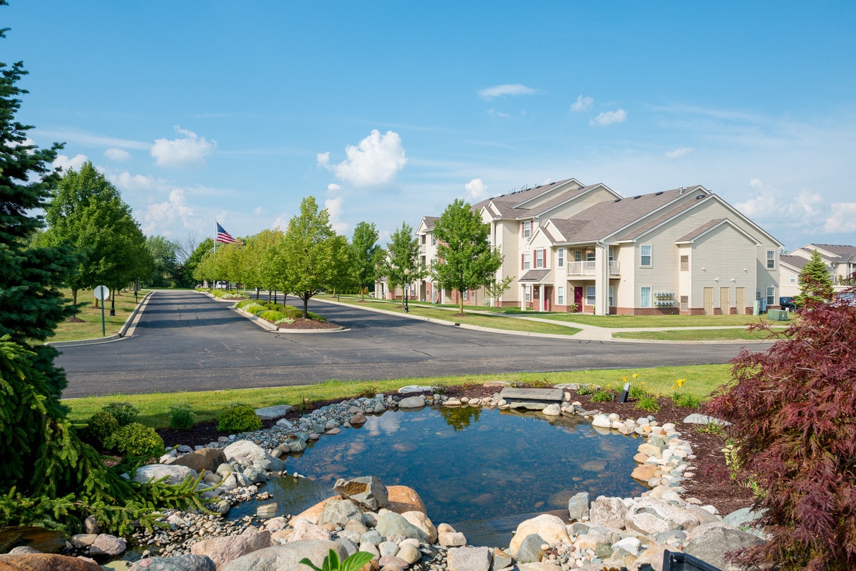 Gateway of Grand Blanc Apartments 5220 Baldwin Rd Holly, MI