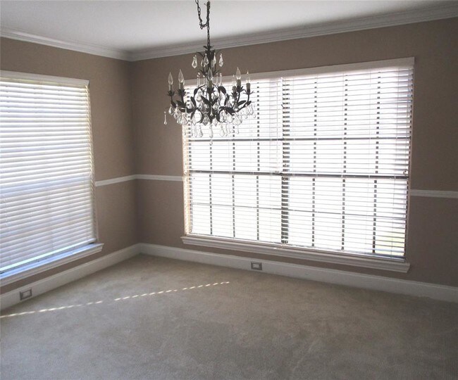 Foto del edificio - 2721 Fairway Park St