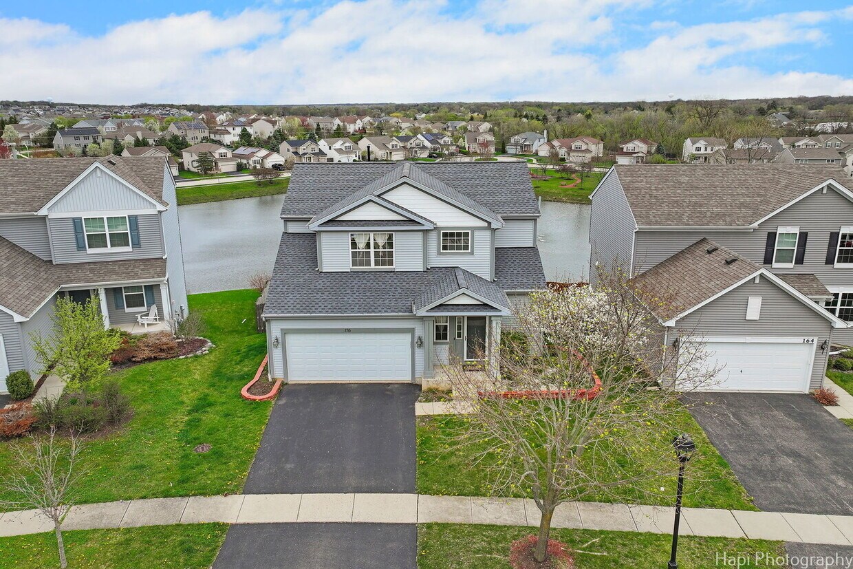 176 S Cornerstone Dr, Volo, IL 60020 House Rental in Volo, IL