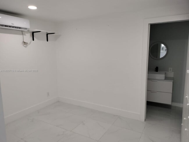 Building Photo - 10450 SW 149th Terrace