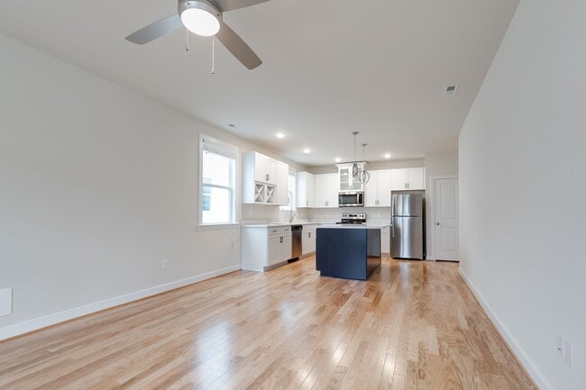 Building Photo - 1204 N 30th St