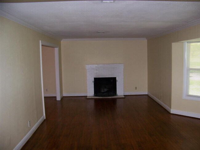 Foto del edificio - 17310 Mathis Rd