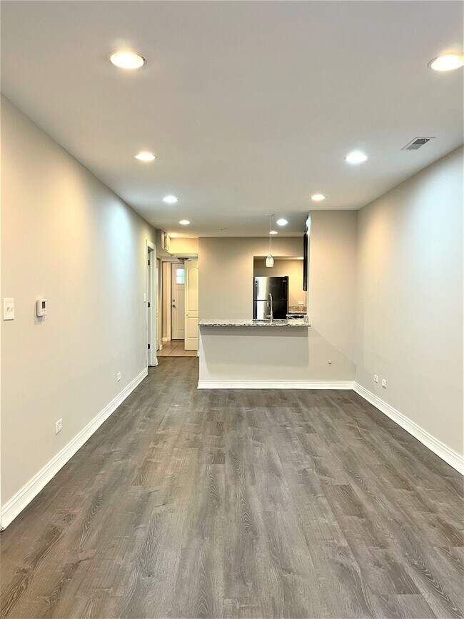 Building Photo - 2312 S Seeley Ave