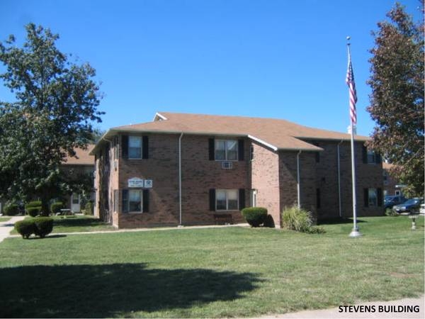 Primary Photo - Steven's Building