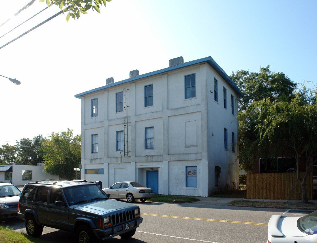 Building Photo - 19 N 8th St