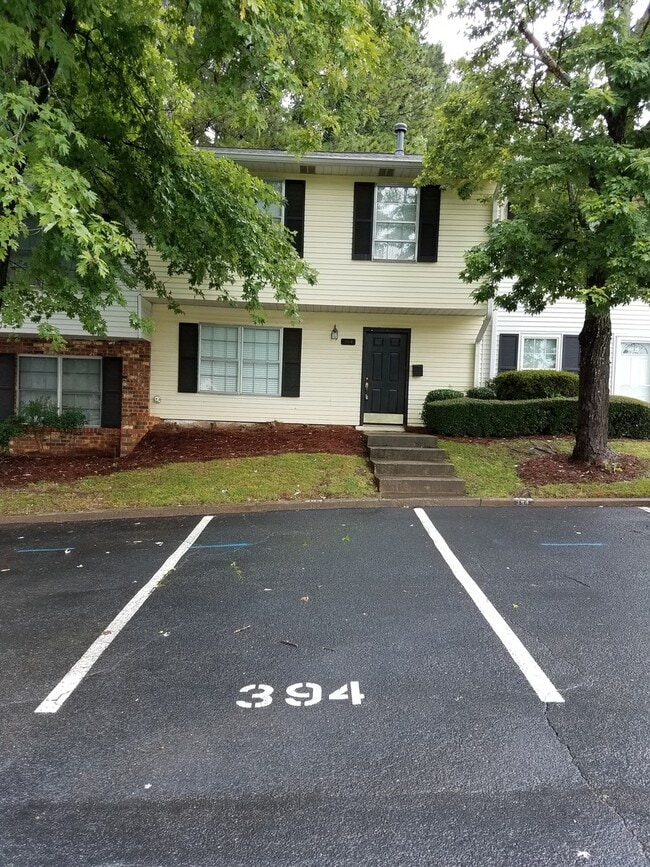 Great Location for Townhome in Marietta 30064 - Great Location for Townhome in Marietta 30064