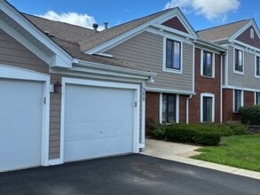 Building Photo - 366 Pinetree Ln