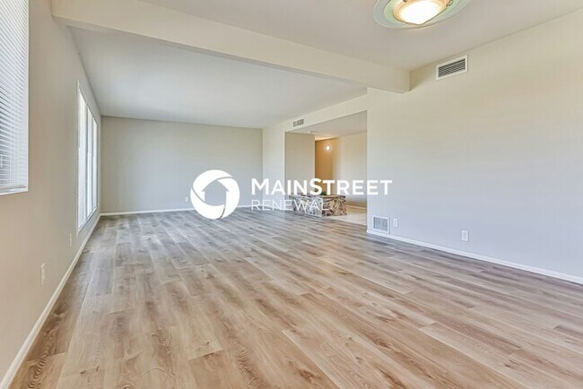 Foto del edificio - 4 Bedroom Pet-Friendly Home in Mesa, AZ with Main Street Renewal