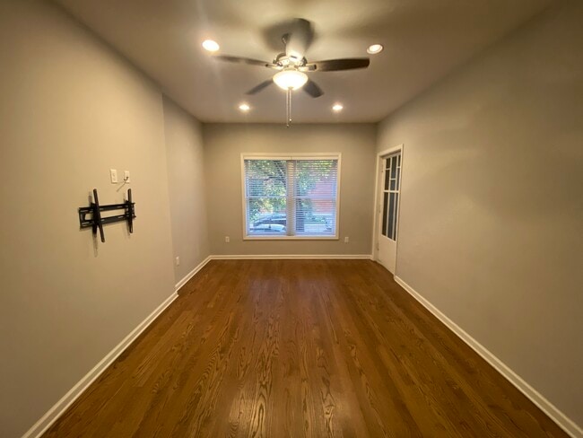 Foto del edificio - 650 W Arlington Pl