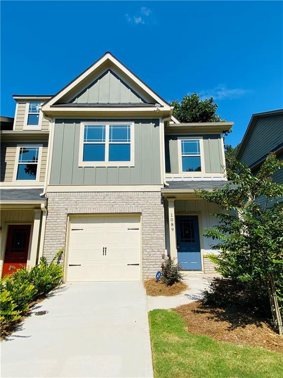 Building Photo - 1089 N Village Dr