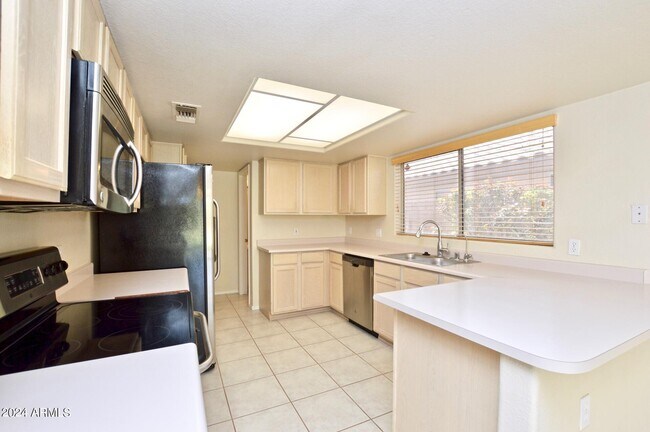 Foto del edificio - 3936 E Rosemonte Dr