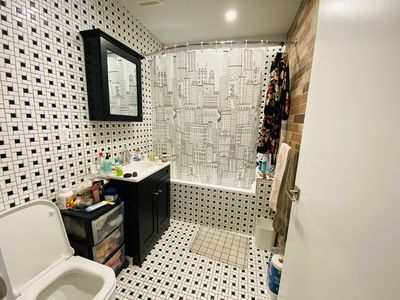 Foto del edificio - 615 E 17th St