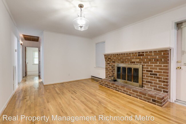 Building Photo - 3 br, 1.5 bath House - 10221 Sauna Drive
