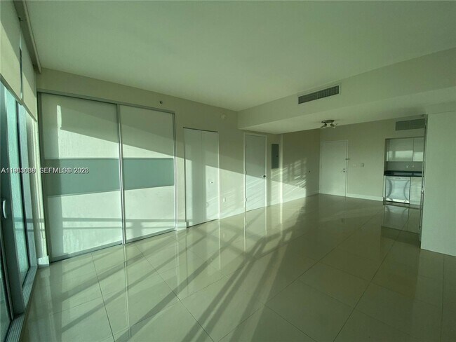 Foto del edificio - 92 SW 3rd St