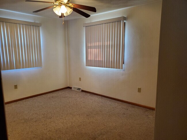 Foto del edificio - 730 N 2853rd Rd