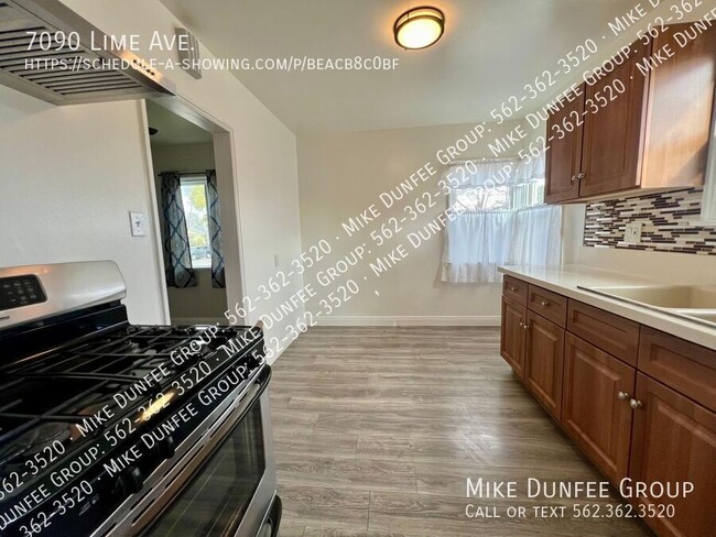 Foto del edificio - Compton 2-Bedroom Home With Backyard