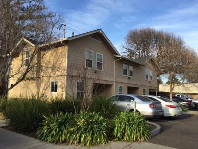 Foto del edificio - 1149 W 3rd St