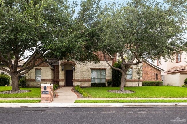 Building Photo - 5803 N 3rd Ln