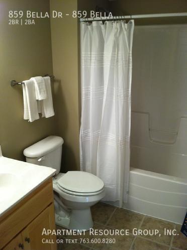 Building Photo - Great One Level Townhome!
