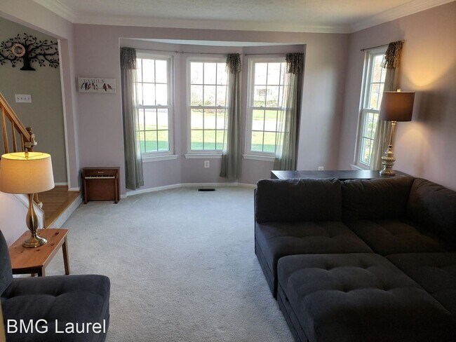 Building Photo - 4 br, 3.5 bath House - 7883 Rockburn Dr