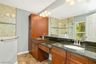 Building Photo - 460 14th Ave NE