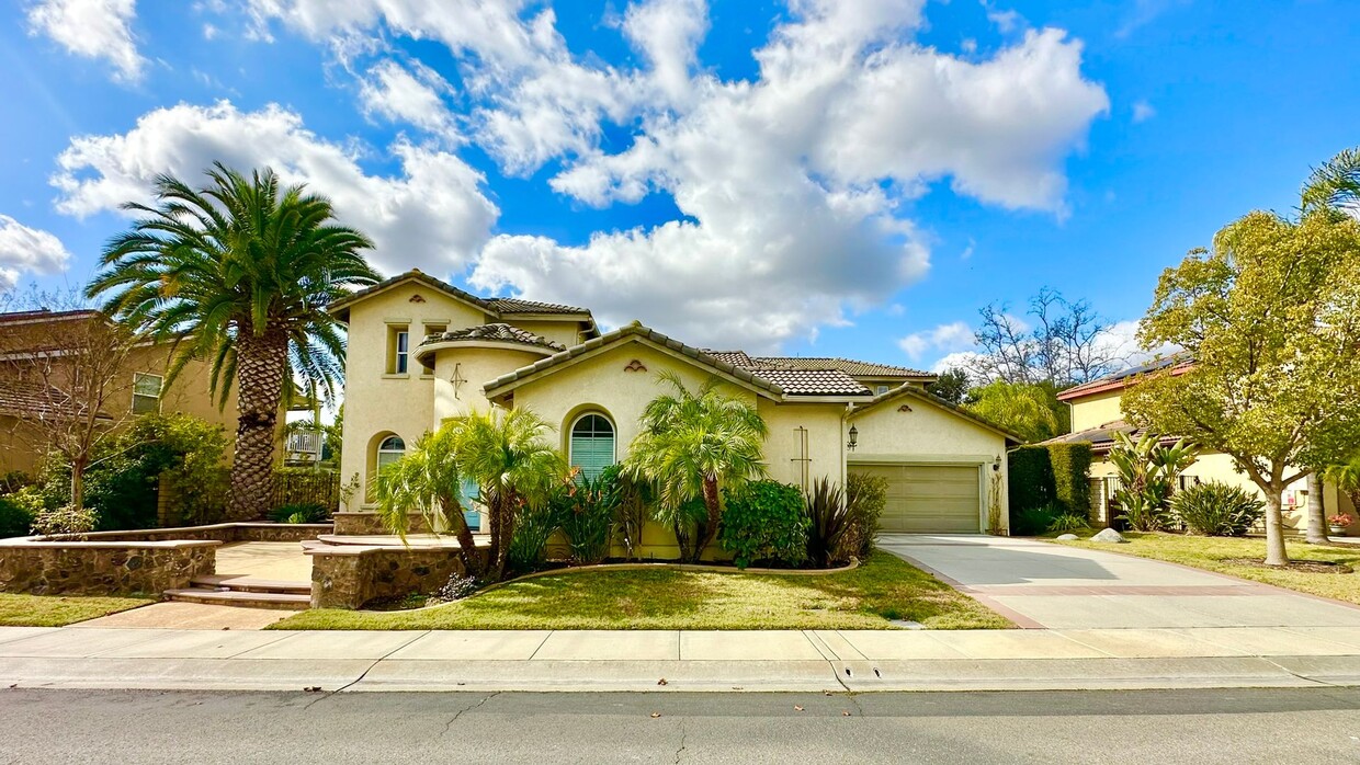 Primary Photo - Stunning Two-Story Home in the Desirable a...