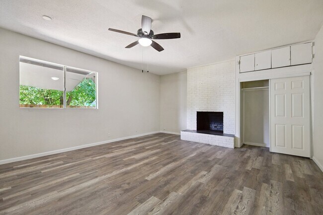 Foto del edificio - 2215 Hays St