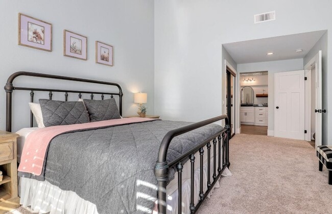 Foto del edificio - 16571 Orangewind Ln