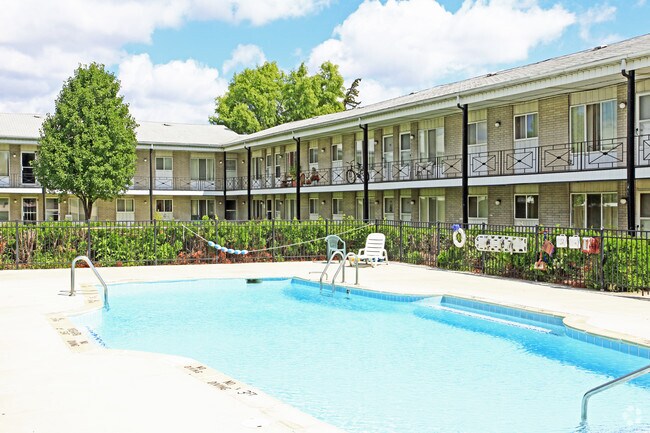 Piscina - Holiday Manor East