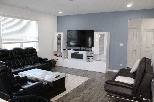 Building Photo - "Coming Soon" Beautiful 5 BR in Danville!